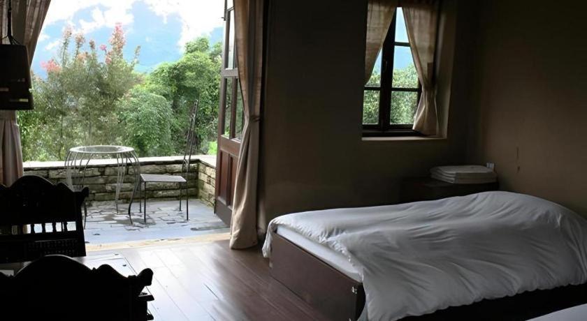 ฮานานอย - อะเพอร์มาคัลเจอร์ รีสอร์ต Hotel โพคารา ภายนอก รูปภาพ