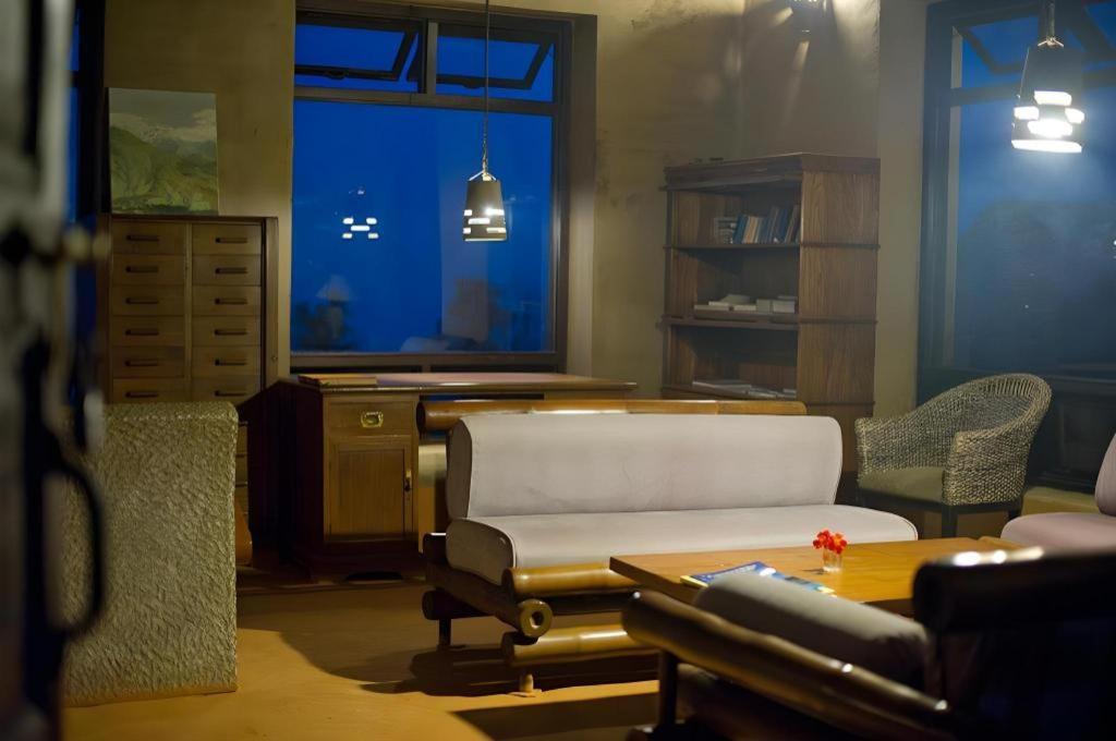 ฮานานอย - อะเพอร์มาคัลเจอร์ รีสอร์ต Hotel โพคารา ภายนอก รูปภาพ